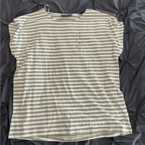 Women’s casual T-shirt